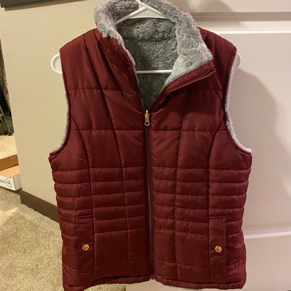 Kerenhart reversible puffy vest!